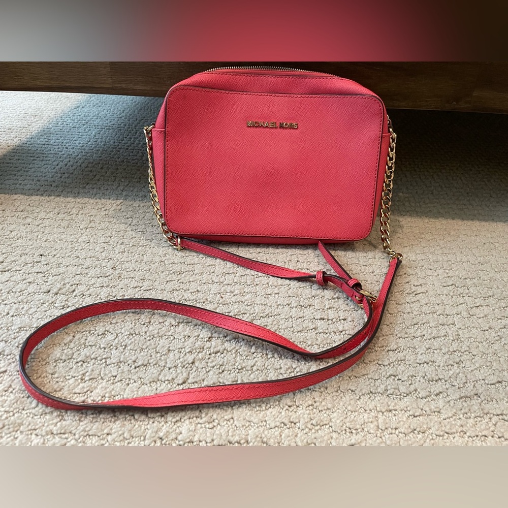 Michael Kors Jet Set Large Crossbody in Watermelon